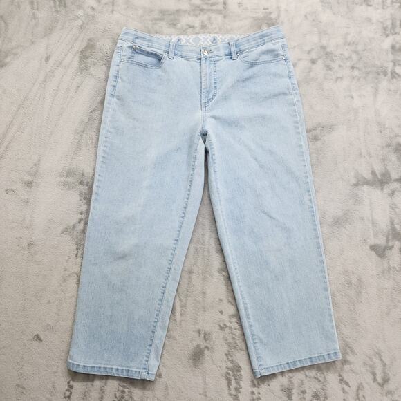 JM Collection Jeans Womens 12 Blue Light Wash Mid Rise Crop Capri Stretch Denim - Picture 1 of 13